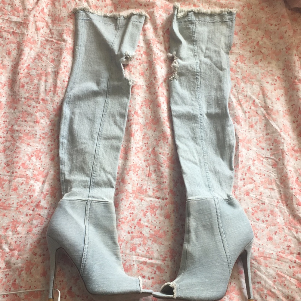 Thigh boots